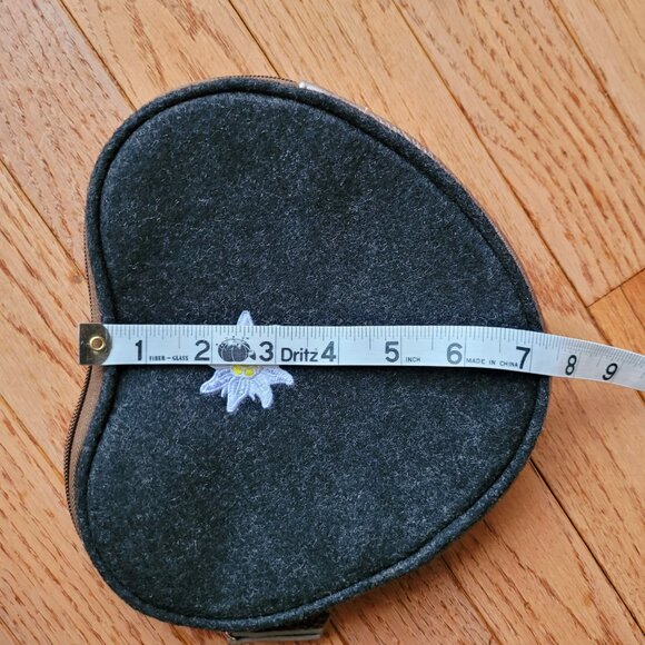 Heart-Shaped Gray Felt Bag - Picture 8 of 8